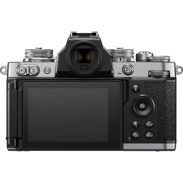 Nikon Z fc + NIKKOR Z DX 16-50mm f/3.5-6.3 VR (Silver)